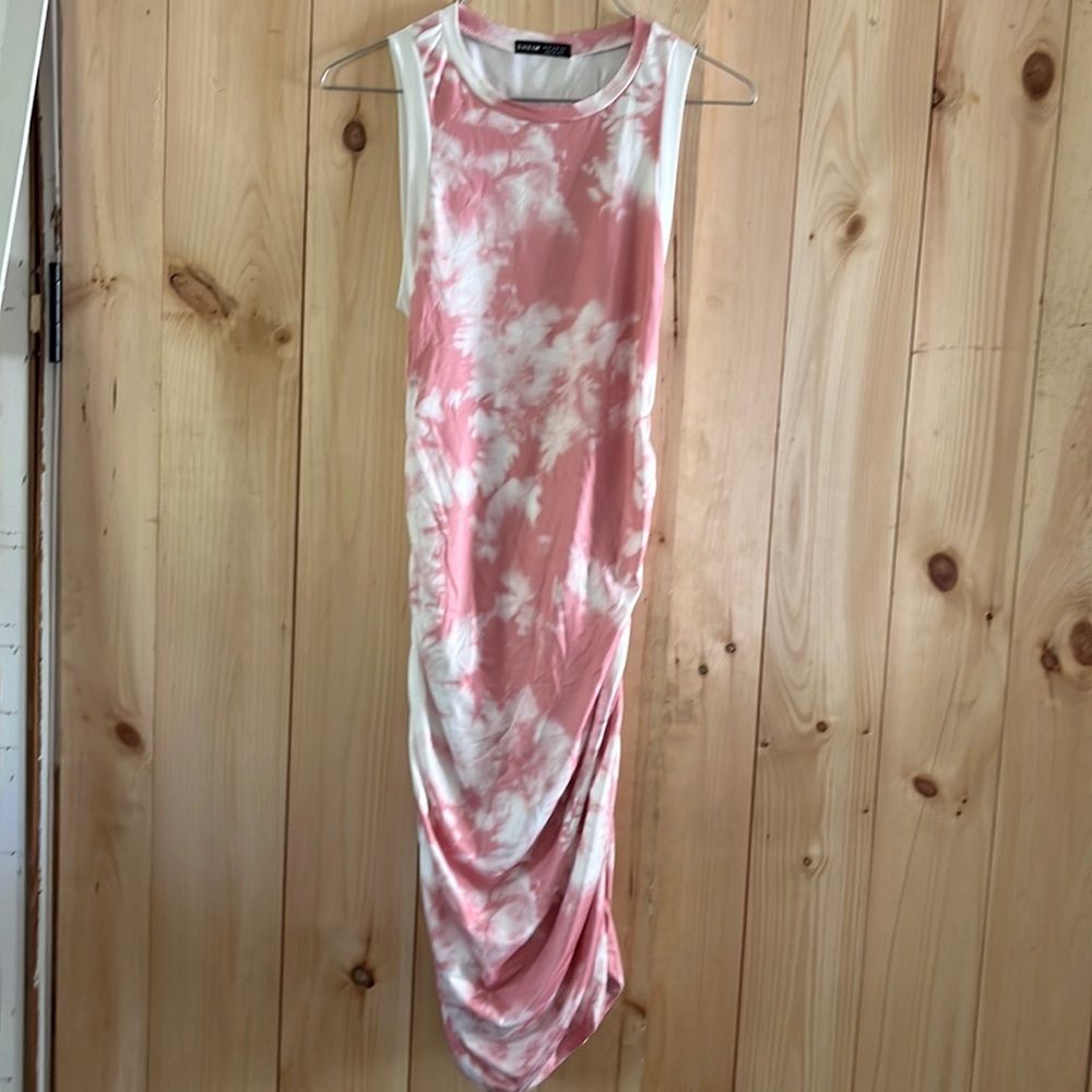 Pink n white sleeveless dress